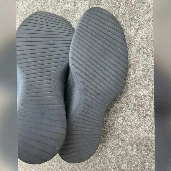 AllBirds Wool Runners Kea Green Sneakers - Picture 6 of 7